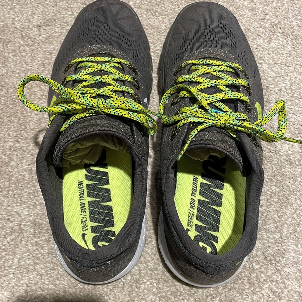 EUC Nike trail runners - Picture 3 of 4